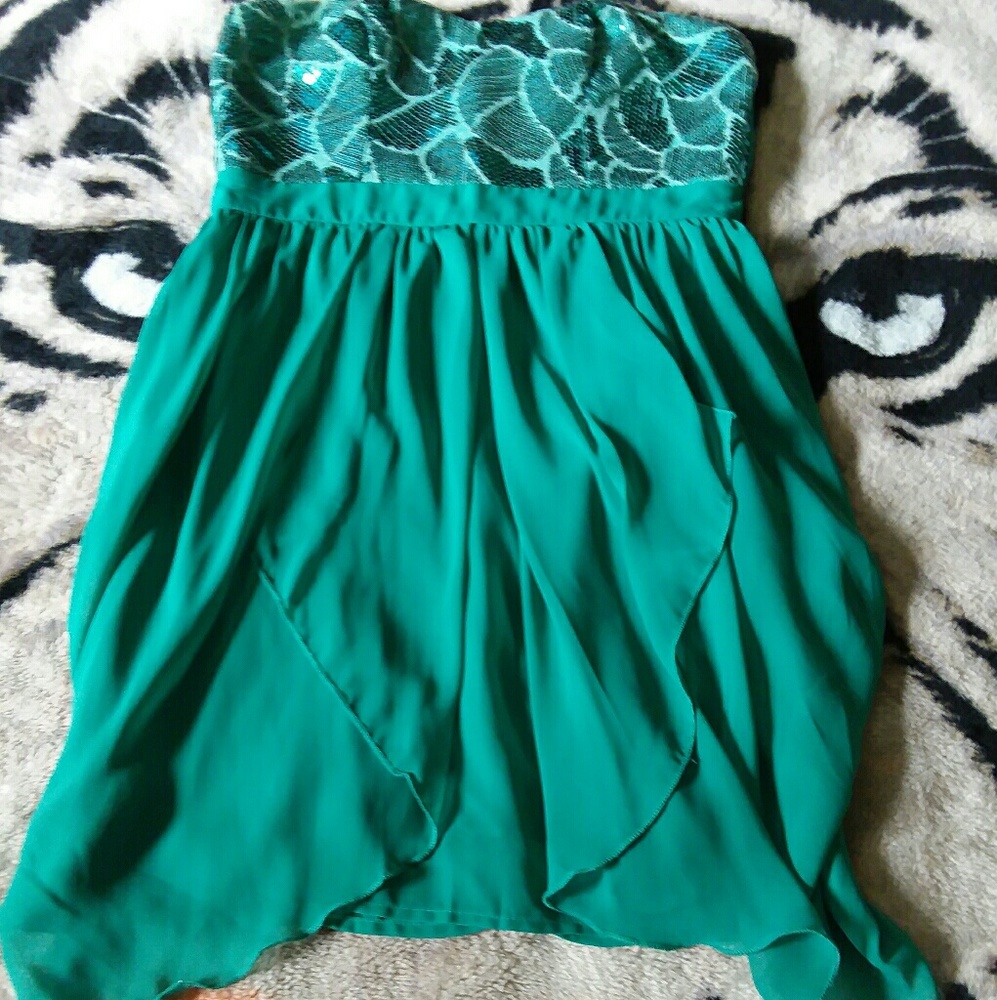 Speechless Short Formal Prom Dress with Sequins